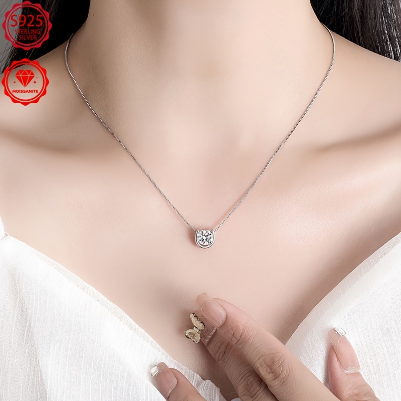 Women's Horseshoe Necklace — 1.0CT Moissanite Lucky Charm